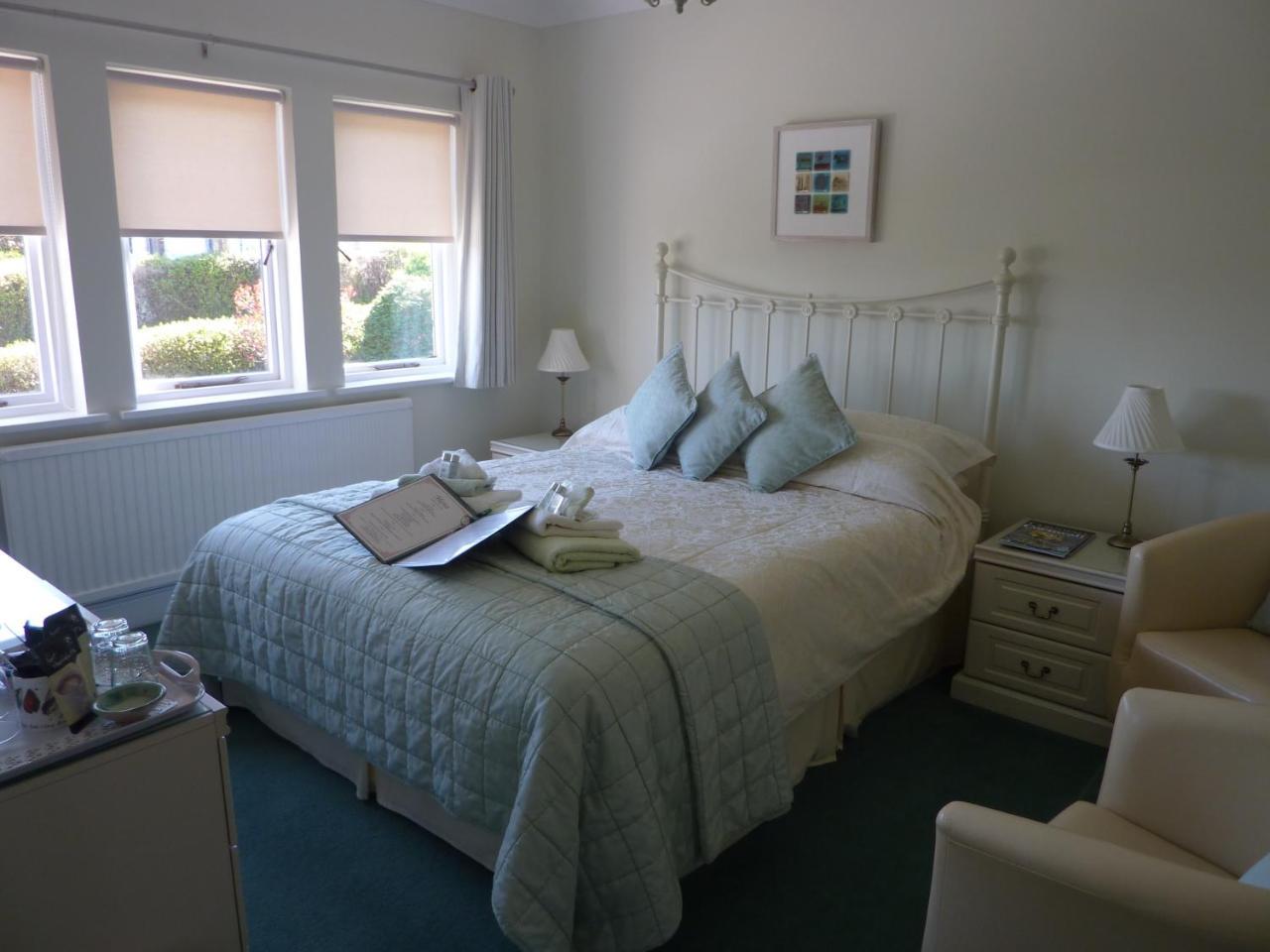 Sea Breeze Bed & Breakfast St Ives Екстериор снимка